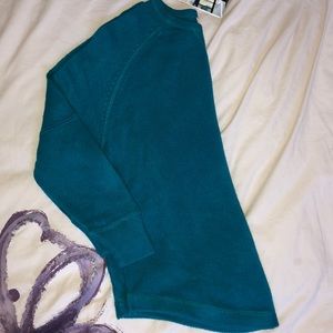 Cropped-sleeve sweater